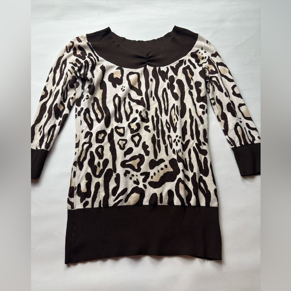 Cache animal print light sweater. 3/4 length sleeves. Size M - Picture 1 of 7